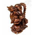 Nevető Buddha sárkánnyal faragott szobor – 30 cm