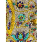 Aranyozott hegyikristály Shakyamuni Buddha szobor féldrágakő berakásokkal – 33 cm