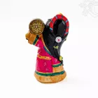 Kézzel festett hagyományos ruhás rezin figura – 12,5 cm