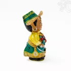 Kézzel festett, hagyományos ruhás rezin figura – 12,5 cm