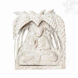   Tanító Buddha a fa ölelésében, különleges kézzel faragott szobor – 40 cm