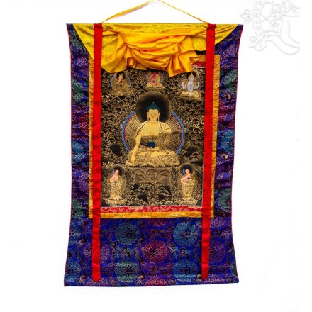 Shakyamuni Buddha thangka, aranyozott, brokát keretben