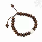 Barna rudraksha csukló mala, kagyló osztóval, állítható