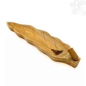   Teak fa levél alakú füstölő égető Buddha motívummal – 27 cm