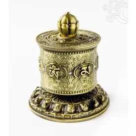 Asztali imamalom mantrával, kristályokkal