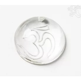   Magas hegyi hegyikristályból készült kerek medál/amulett Om-mal