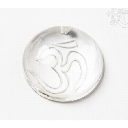 Magas hegyi hegyikristályból készült kerek medál/amulett Om-mal