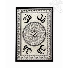 OM szimbólumos fali dísz – 75 × 107 cm
