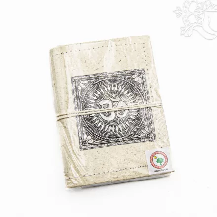 Notesz OM szimbólummal – 11 × 15 cm