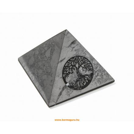 Shungit energetizáló piramis életfa mintával - 7x7 cm