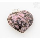 Rodonit szív alakú kristály medál, 7 csakra kővel