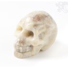 Holdkő koponya szobor