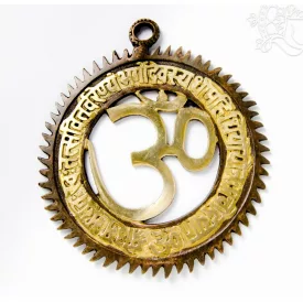   OM fali lógó a Gayatri mantrával, réz, arany-bronz - 13,5 cm