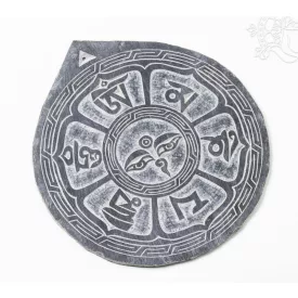   Sziklából faragott falidísz, Om Mani Padme Hum mantrával, Buddha szemmel