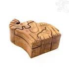 Elefánt kicsinyével fa titokdoboz – 12 cm