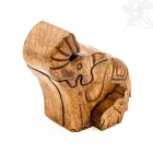 Elefánt kicsinyével fa titokdoboz – 12 cm